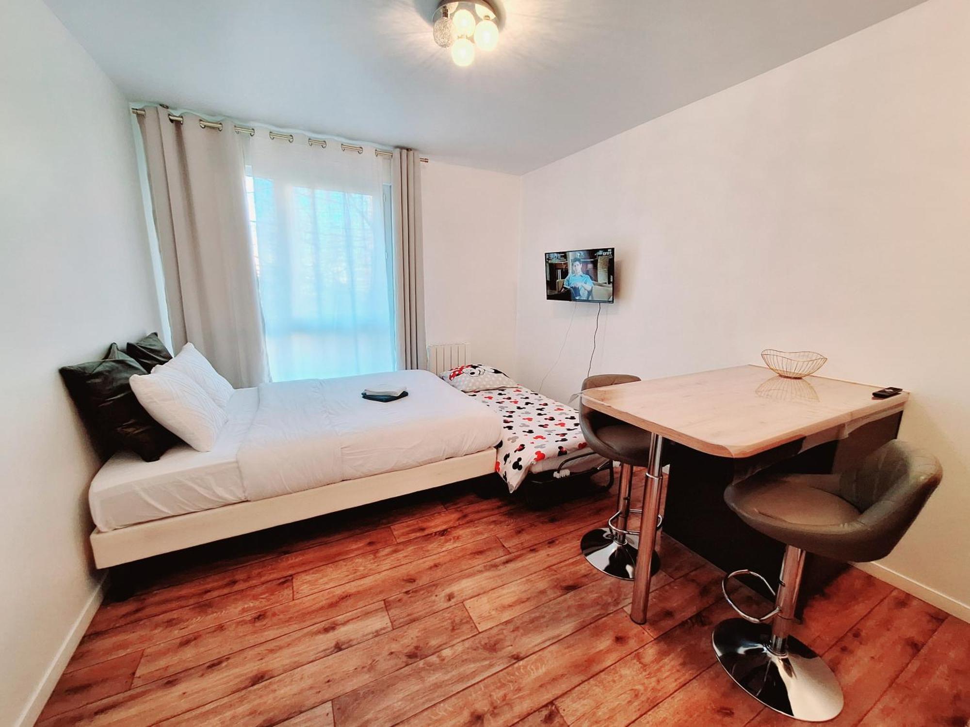 Studio Alpha - 2Min By Train To Disneyland Or 20Min Walk - 5Min Walk To "Val D'Europe" Station Монтеврен Екстер'єр фото