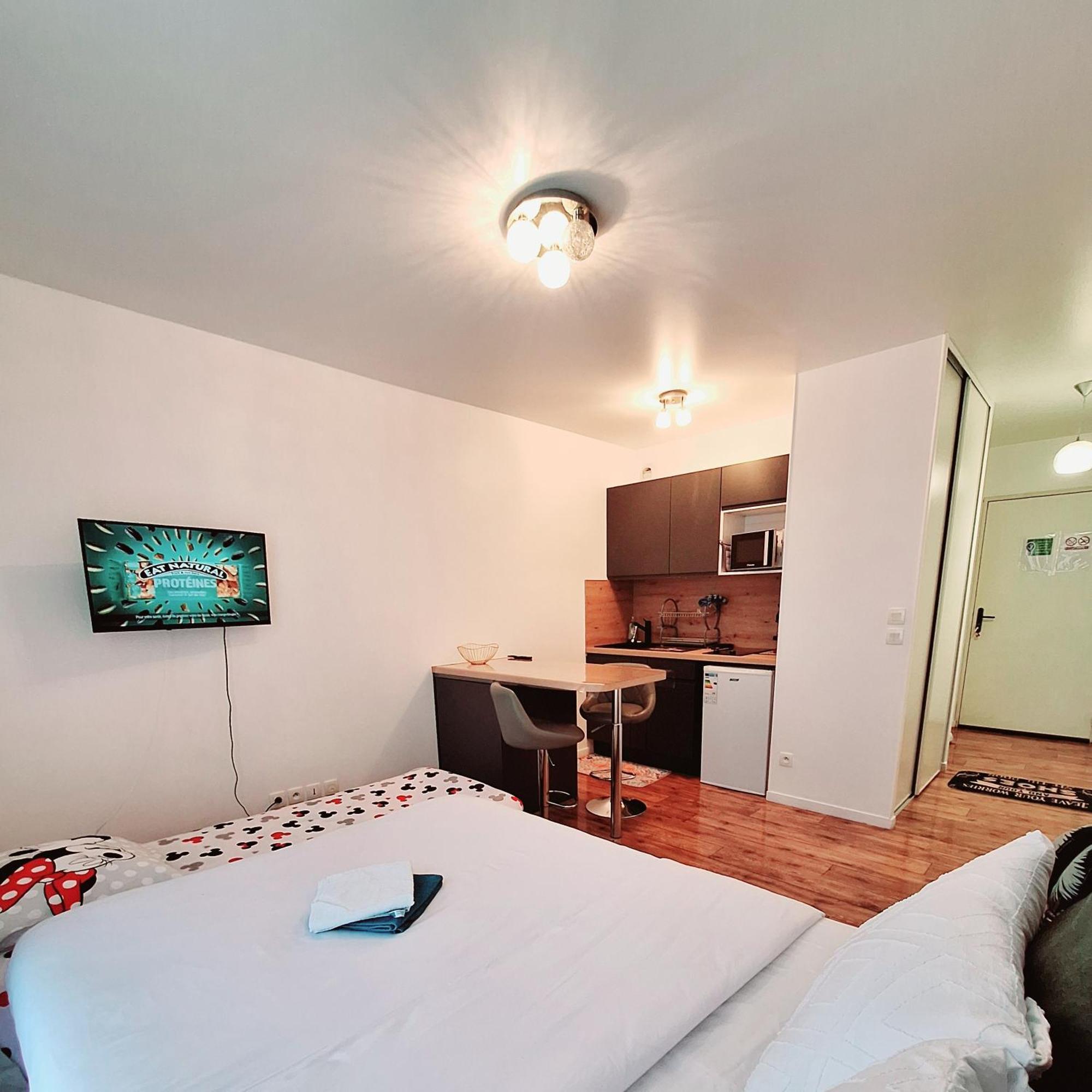 Studio Alpha - 2Min By Train To Disneyland Or 20Min Walk - 5Min Walk To "Val D'Europe" Station Монтеврен Екстер'єр фото
