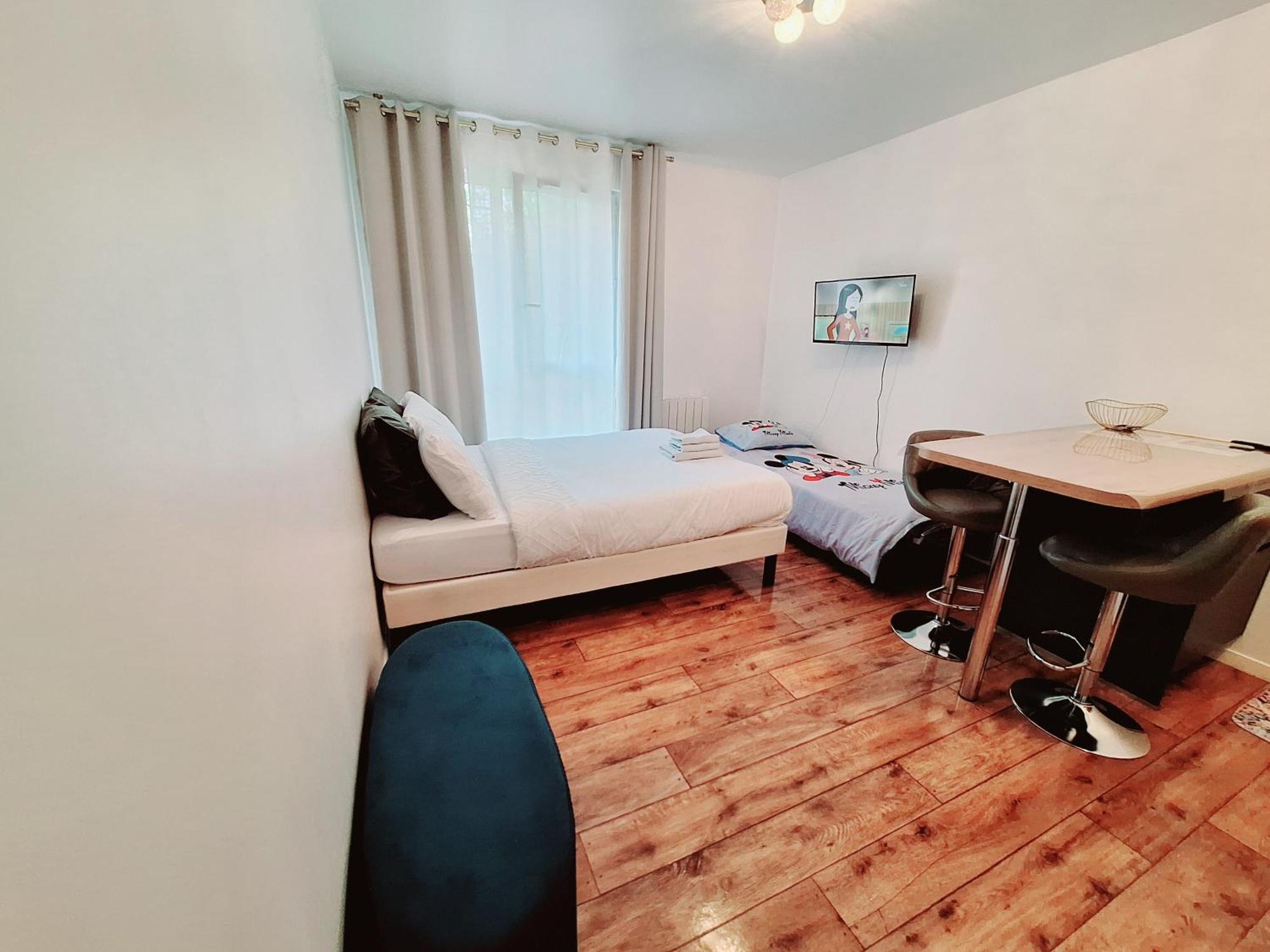 Studio Alpha - 2Min By Train To Disneyland Or 20Min Walk - 5Min Walk To "Val D'Europe" Station Монтеврен Екстер'єр фото