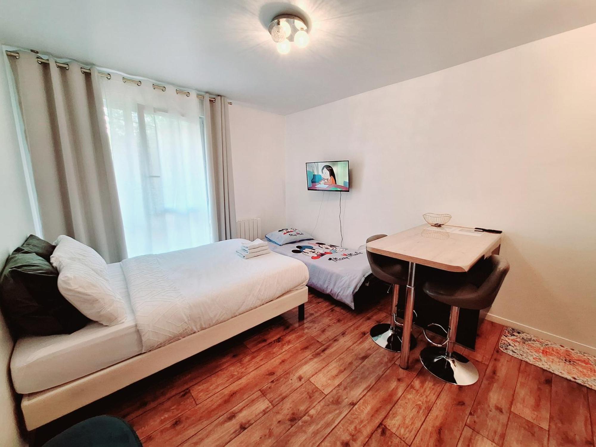 Studio Alpha - 2Min By Train To Disneyland Or 20Min Walk - 5Min Walk To "Val D'Europe" Station Монтеврен Екстер'єр фото